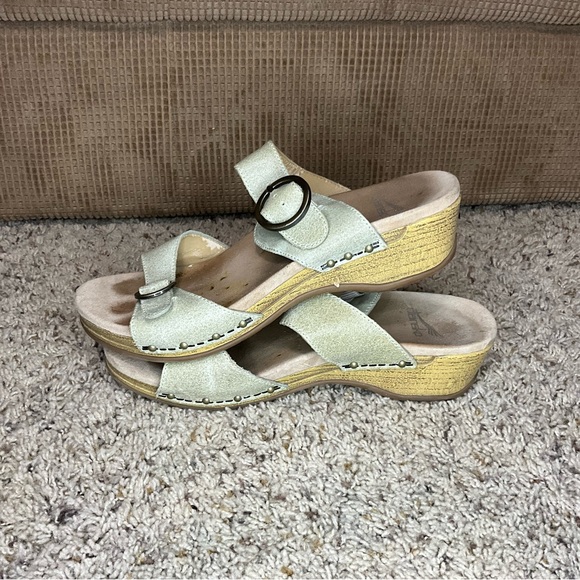 DANSKO Cream Sandals with Buckle Detail SIZE 39 - Picture 14 of 15